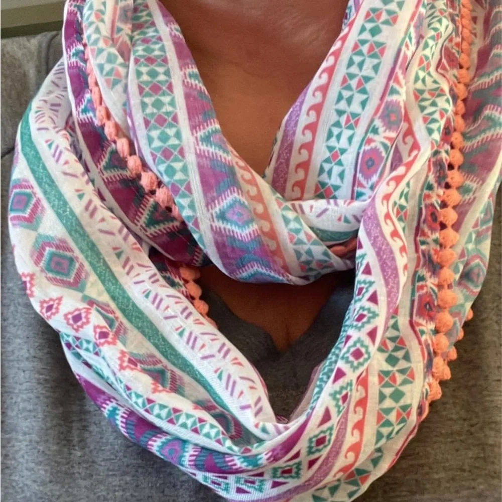 Infinity scarf - Picture 1 of 2